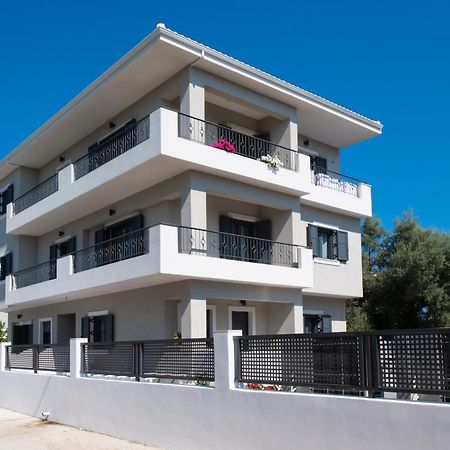 Melina Apartments Lefkada City Екстер'єр фото